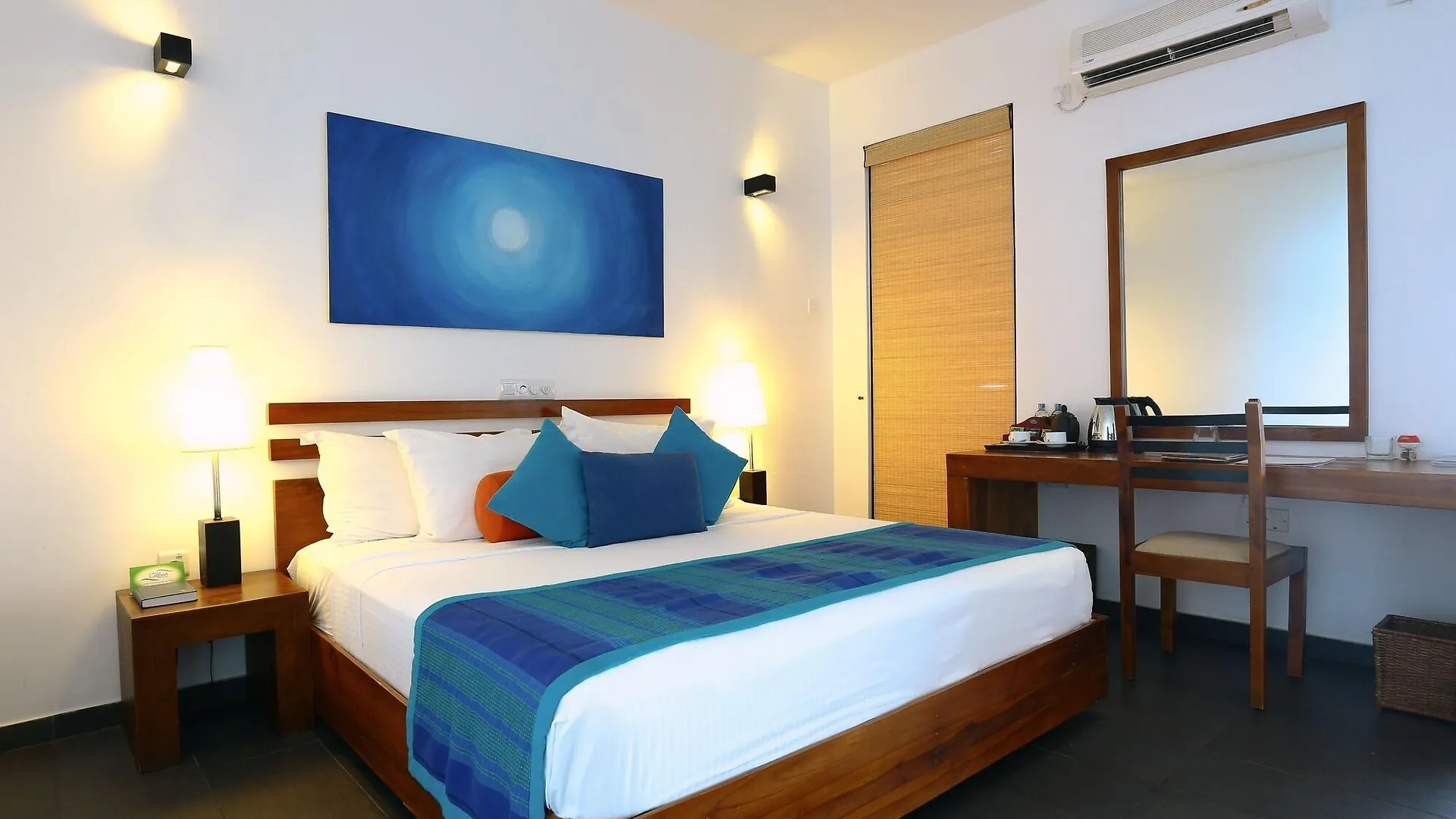 Amagi Aria Airport Transit Hotel Negombo 5*,