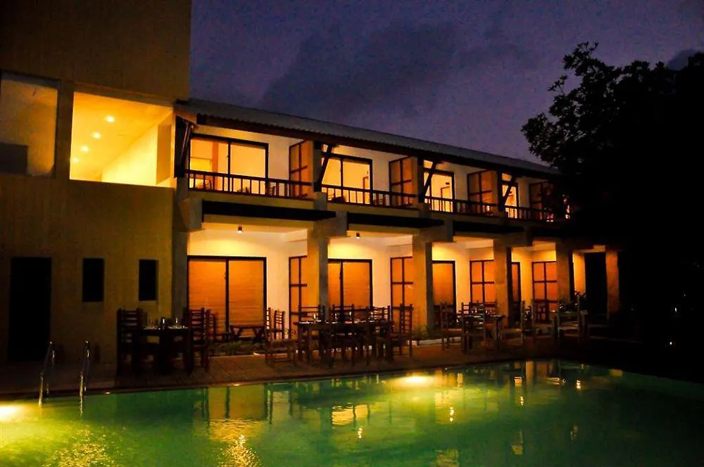 Amagi Aria Airport Transit Hotel Negombo