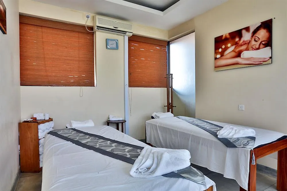 Amagi Aria Airport Transit Hotel Negombo 5*,