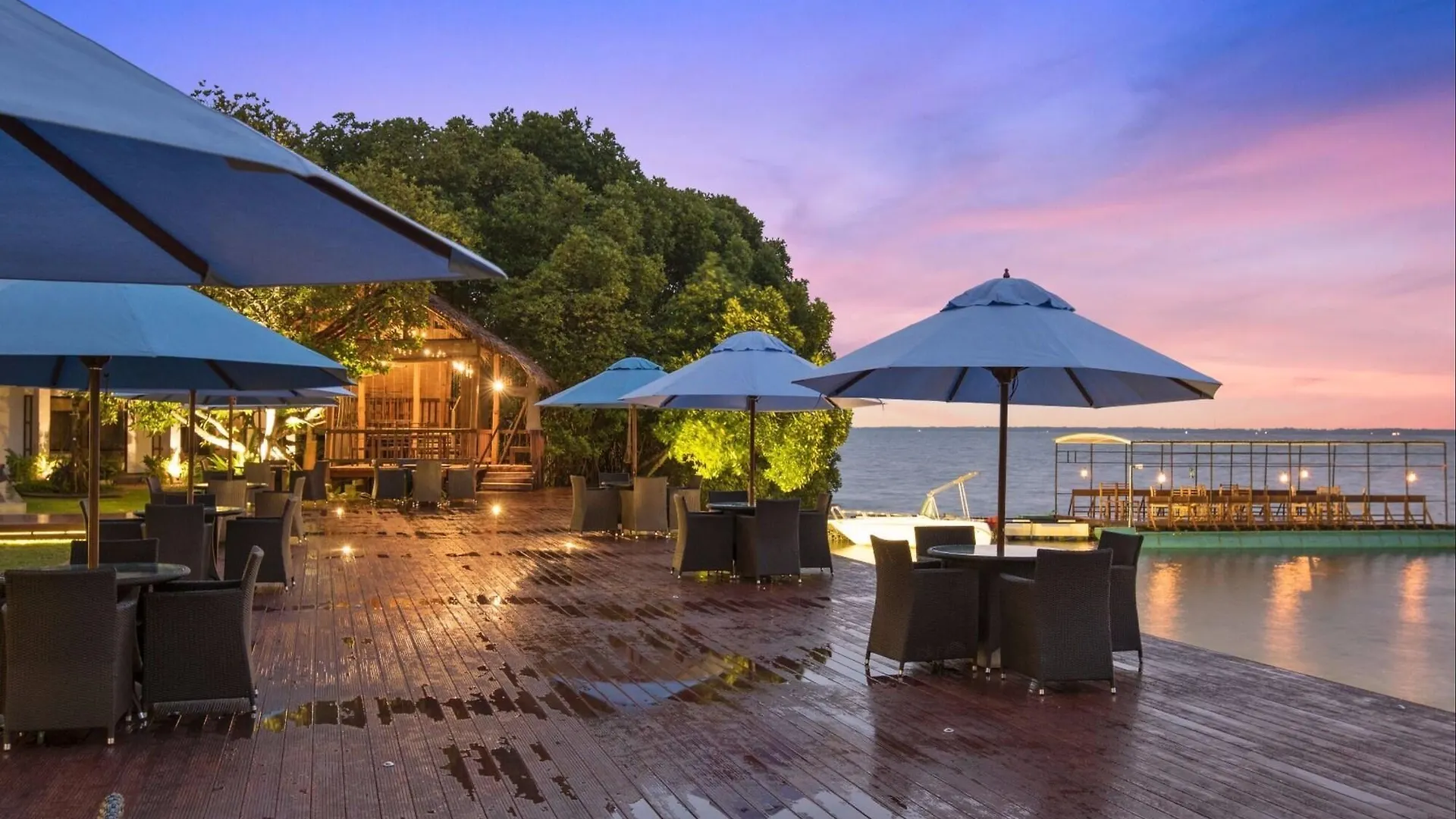 Amagi Aria Airport Transit Hotel Negombo 5*,  Sri Lanka