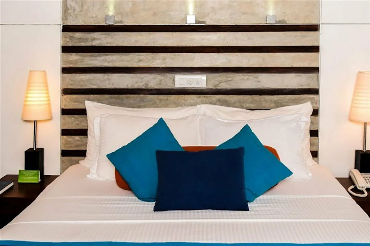 Amagi Aria Airport Transit Hotel Negombo 5*,  Sri Lanka